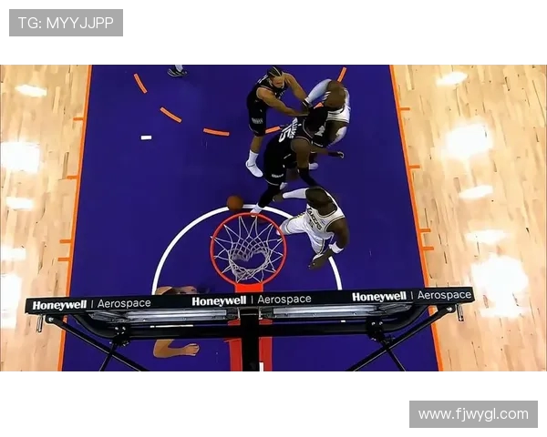 雷霆对太阳裁判报告引热议第四节末漏吹狄龙走步成焦点争议赛场判罚 雷霆对太阳裁判报告引热议第四节末漏吹狄龙走步成焦点争议赛场判罚